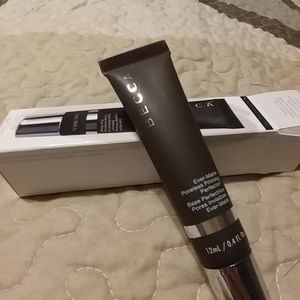 Becca Ever-matte Poreless